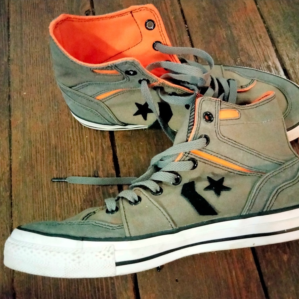 Converse All-Star Khaki Canvas Sz 10.5 preowned